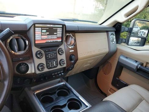 Used 2016 Ford F250 Lariat w/ Lariat Ultimate Package image 26
