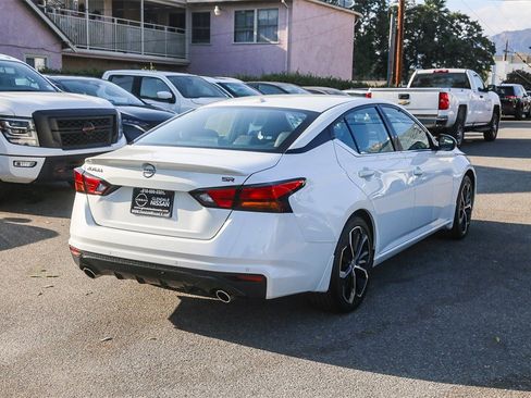 Used 2024 Nissan Altima 2.5 SR image 8