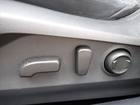 Certified 2025 Subaru Outback Premium w/ Popular Package #1A image 13