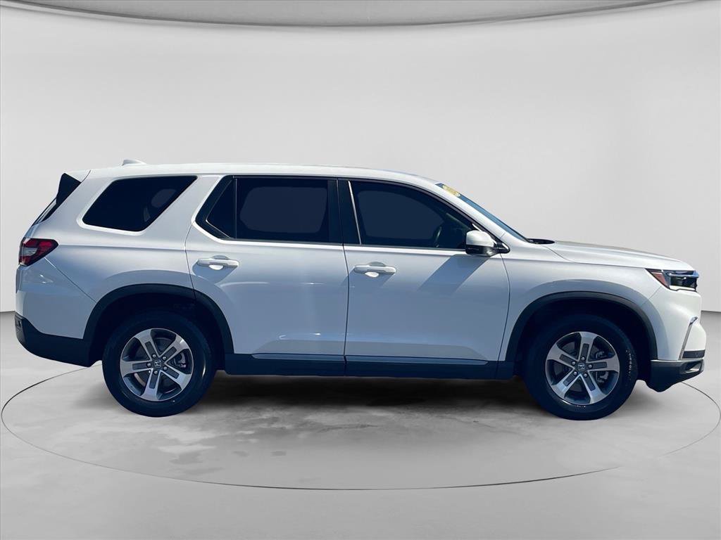 Used 2025 Honda Pilot EX-L image 8