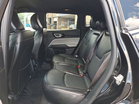 Used 2023 Jeep Compass Limited AWD/4WD image 11