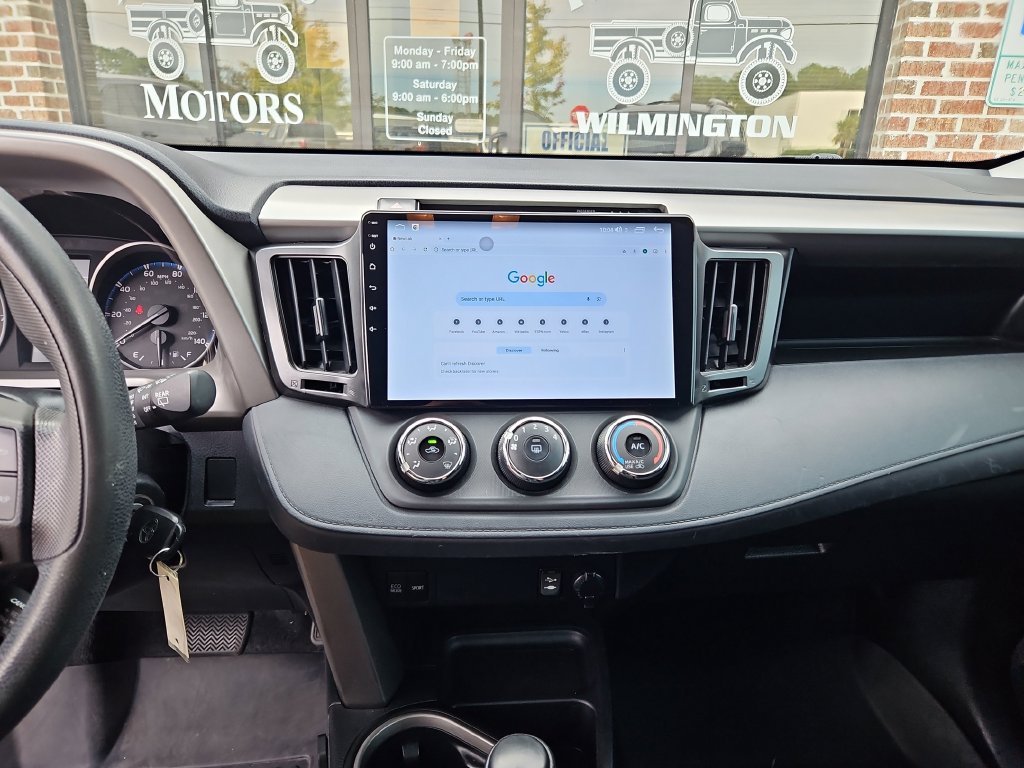 Used 2017 Toyota RAV4 LE FWD image 15