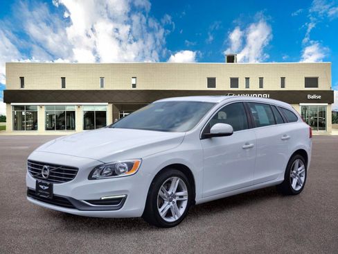 Used 2015 Volvo V60 T5 Premier image 7