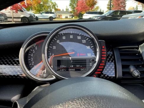 Used 2017 MINI Cooper S image 22