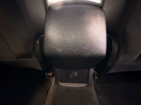 Used 2018 Ford Fusion SE FWD image 11