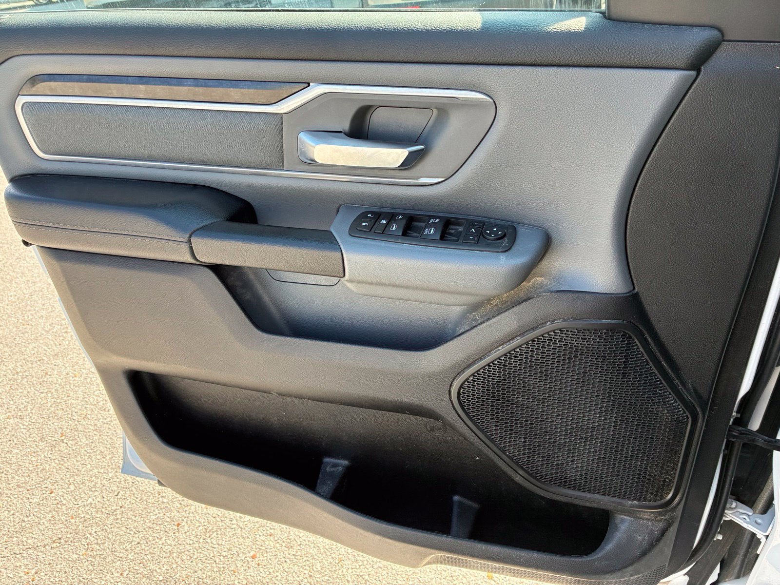 Used 2022 RAM 1500 Big Horn AWD/4WD image 11