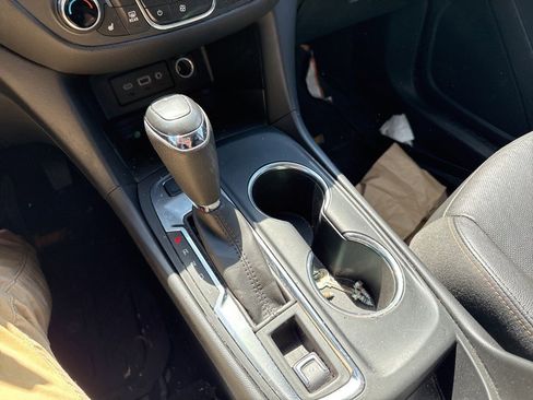 Used 2020 Chevrolet Equinox LT w/ Sport Edition image 27