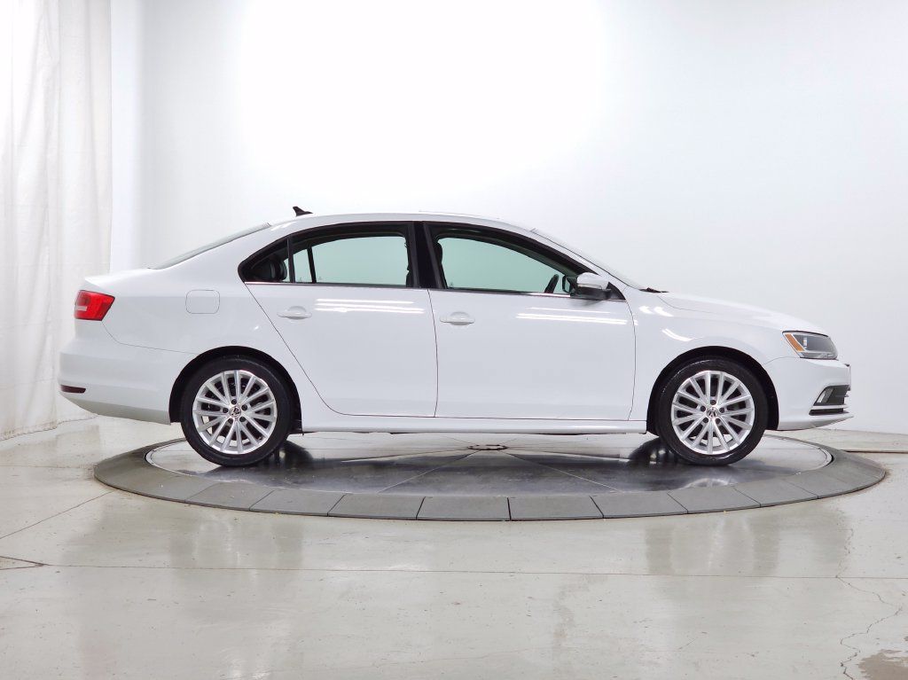 Used 2015 Volkswagen Jetta SE FWD image 9