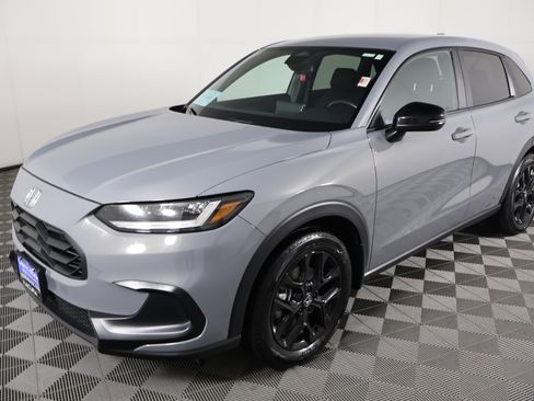 Used 2025 Honda HR-V Sport image 10