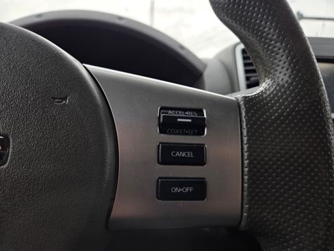 Used 2019 Nissan Frontier SV AWD/4WD image 18