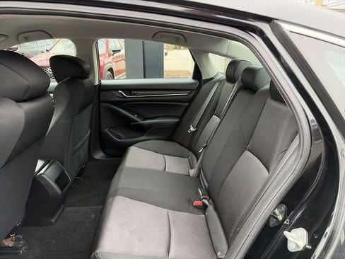 Used 2018 Honda Accord LX image 22