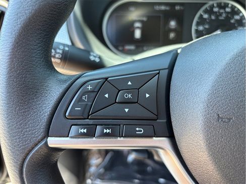 Used 2020 Nissan Kicks SV FWD image 22