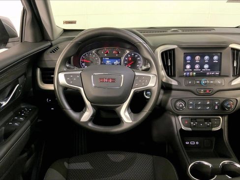 Used 2024 GMC Terrain SLE AWD/4WD image 5
