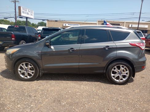 Used 2015 Ford Escape Titanium w/ Equipment Group 301A FWD image 4