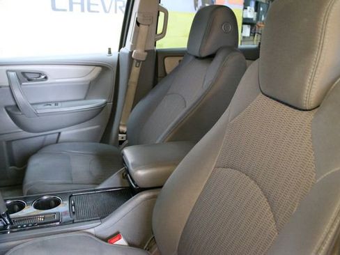 Used 2017 Chevrolet Traverse LT FWD image 20