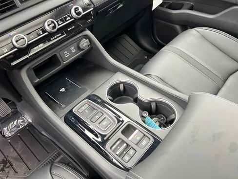 New 2025 Honda Pilot Touring image 27