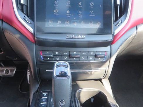 Used 2019 Maserati Ghibli S Q4 AWD/4WD image 16