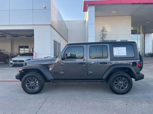 Used 2025 Jeep Wrangler Sport S image 3