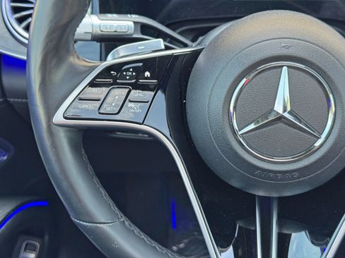 Used 2023 Mercedes-Benz EQS 580 4MATIC SUV w/ Exclusive Trim Package image 22