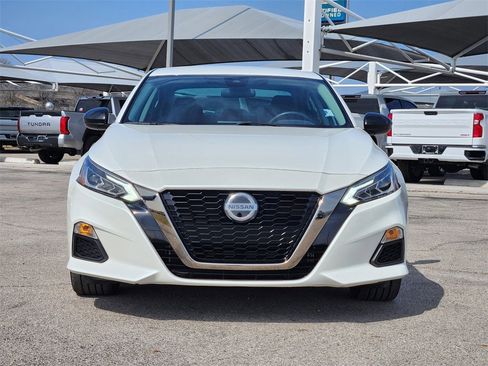 Used 2021 Nissan Altima 2.5 SR image 2