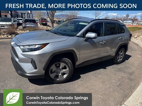 Used 2025 Toyota RAV4 XLE image 3