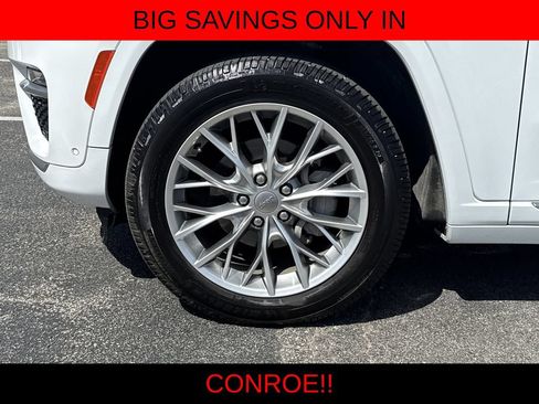 Used 2023 Jeep Grand Cherokee Summit w/ Adv Protech Group IV AWD/4WD image 9