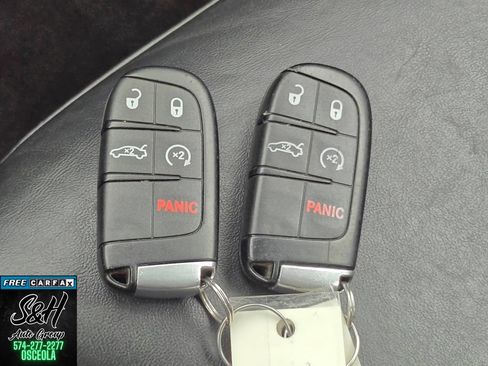 Used 2017 Chrysler 300 Touring w/ Value Package RWD image 13