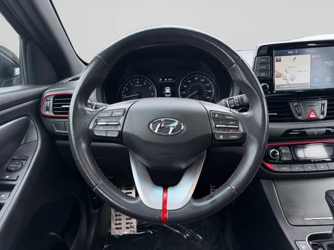 Used 2018 Hyundai Elantra GT Sport w/ Sport Tech Package 04 FWD image 22