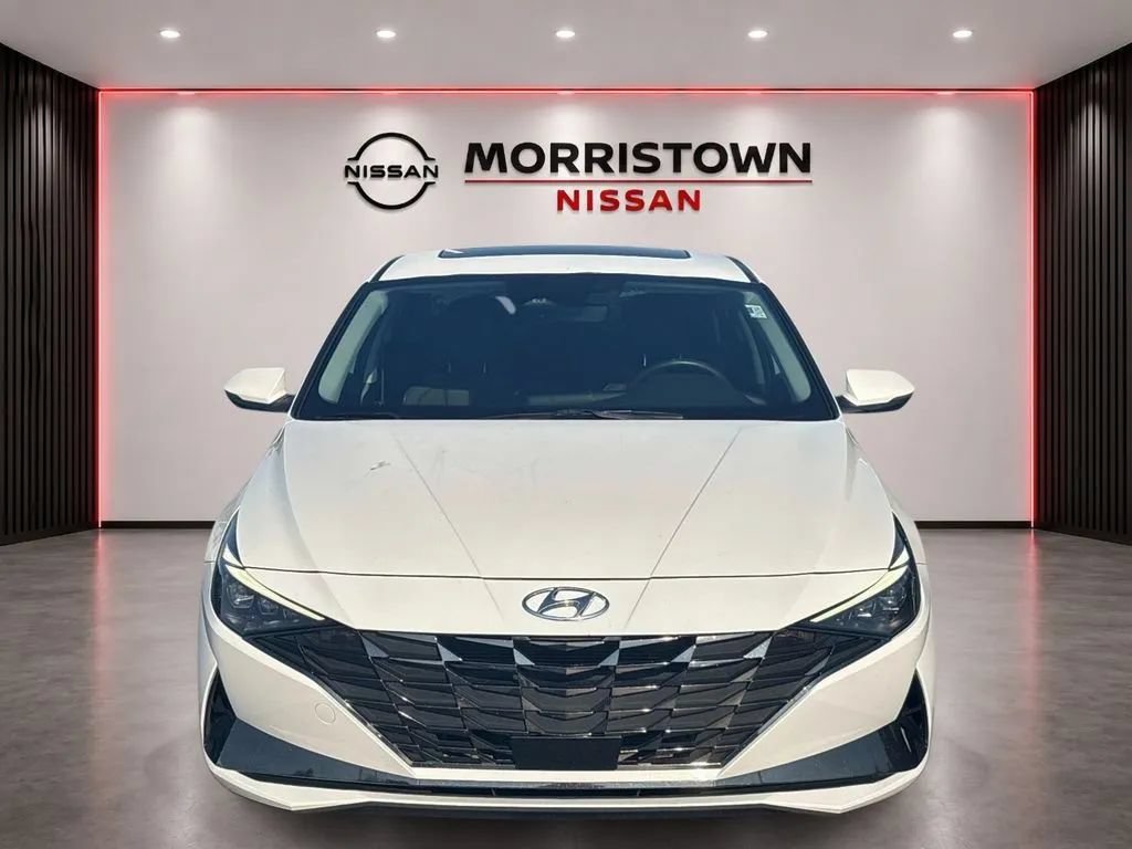 Used 2023 Hyundai Elantra Limited w/ Preferred Accessory Package FWD image 8