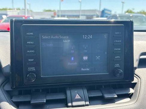 Used 2019 Toyota RAV4 XLE AWD/4WD image 31