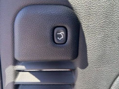 Used 2021 Jeep Grand Cherokee Limited w/ Luxury Group II image 25