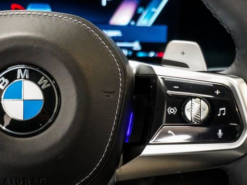 Used 2023 BMW 760i xDrive w/ Executive Package image 19