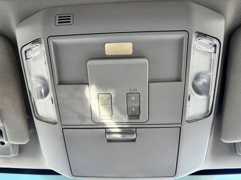 Used 2014 Toyota Tundra Platinum image 24