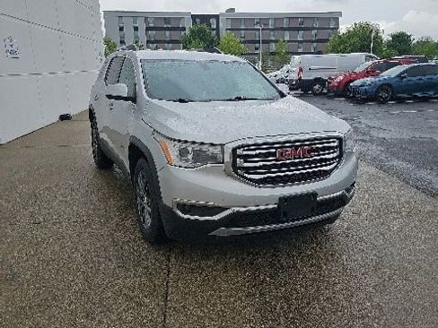 Used 2019 GMC Acadia SLT AWD/4WD image 2
