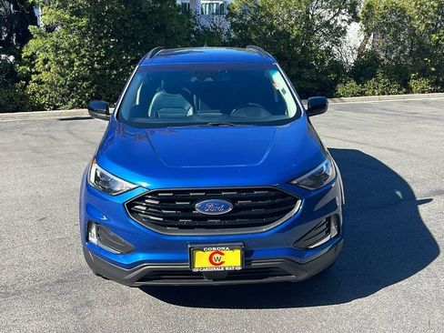Used 2022 Ford Edge SEL w/ Sport Appearance Package image 2