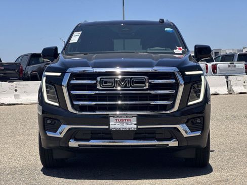 New 2026 GMC Yukon Elevation w/ Elevation Premium Package AWD/4WD image 2