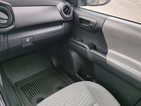 Used 2022 Toyota Tacoma SR w/ SX Package AWD/4WD image 16