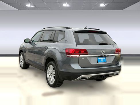 Used 2020 Volkswagen Atlas SE w/ Towing Package FWD image 3