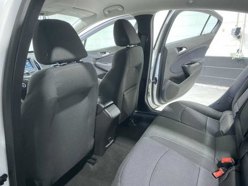 Used 2017 Chevrolet Cruze LT w/ Convenience Package FWD image 12