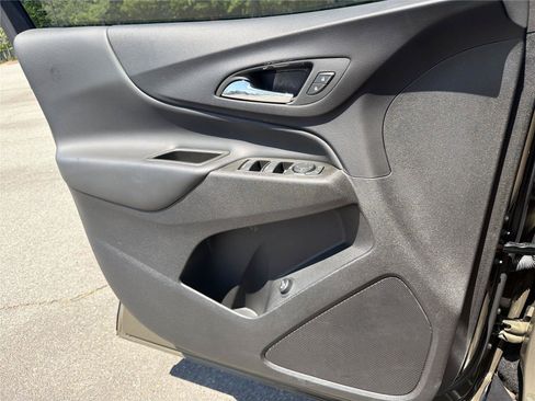Used 2023 Chevrolet Equinox LT AWD/4WD image 19