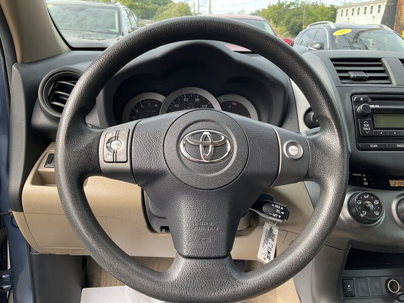 Used 2012 Toyota RAV4 4WD w/ Value Pkg image 21