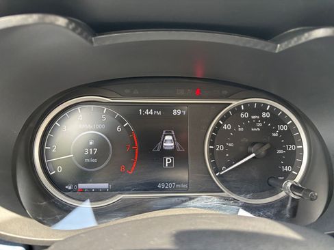 Used 2025 Nissan Versa SV FWD image 35