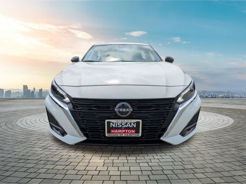 Certified 2025 Nissan Altima 2.5 S FWD image 10