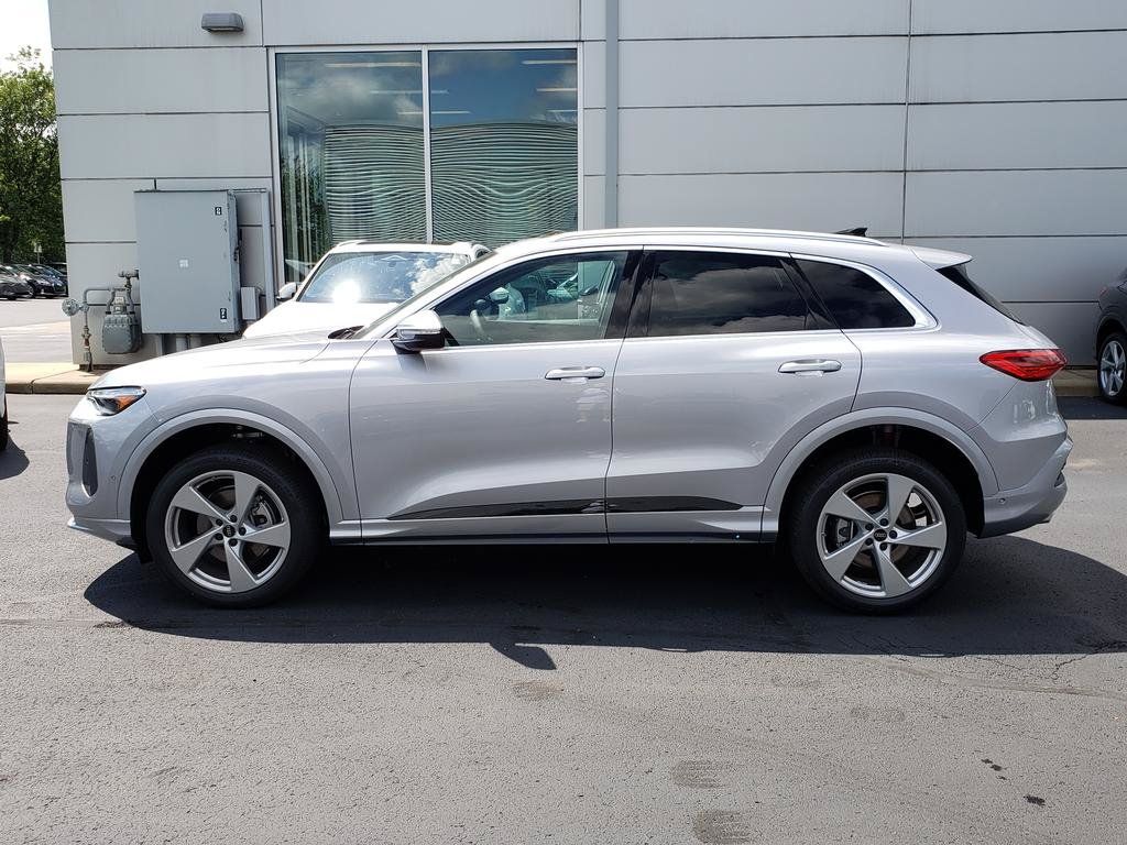 New 2026 Audi Q5 Premium Plus AWD/4WD image 2