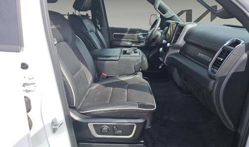 Used 2025 RAM 1500 Laramie AWD/4WD image 11