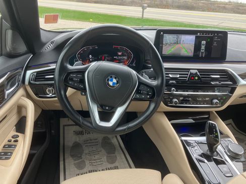 Used 2021 BMW 530i xDrive AWD/4WD image 18