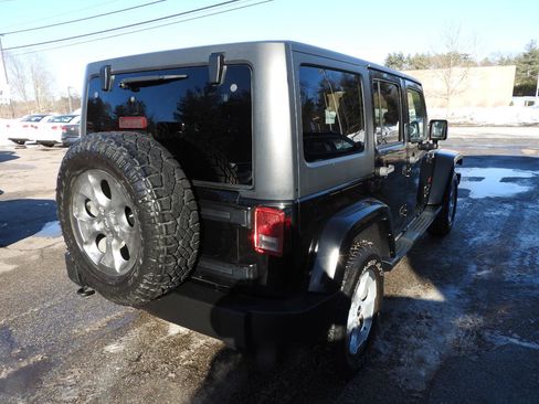 Used 2014 Jeep Wrangler Unlimited Sahara w/ Connectivity Group image 5