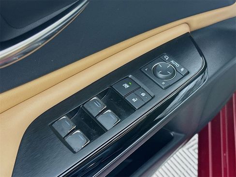 Used 2024 Lexus ES 350 w/ Premium Package image 20