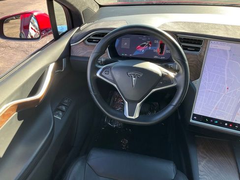 Used 2017 Tesla Model X 75D image 42