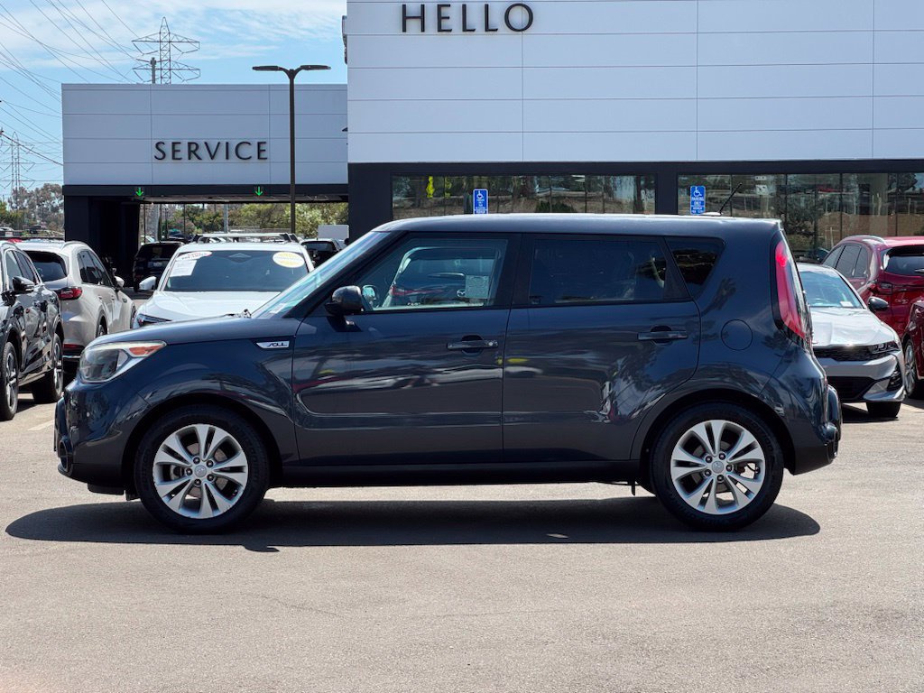 Used 2016 Kia Soul + FWD image 7
